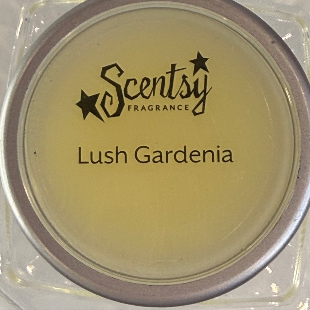 🆕 Scentsy “Lush Gardenia” Authentic Fragrance Pod – Floral White Gardenia Scent
